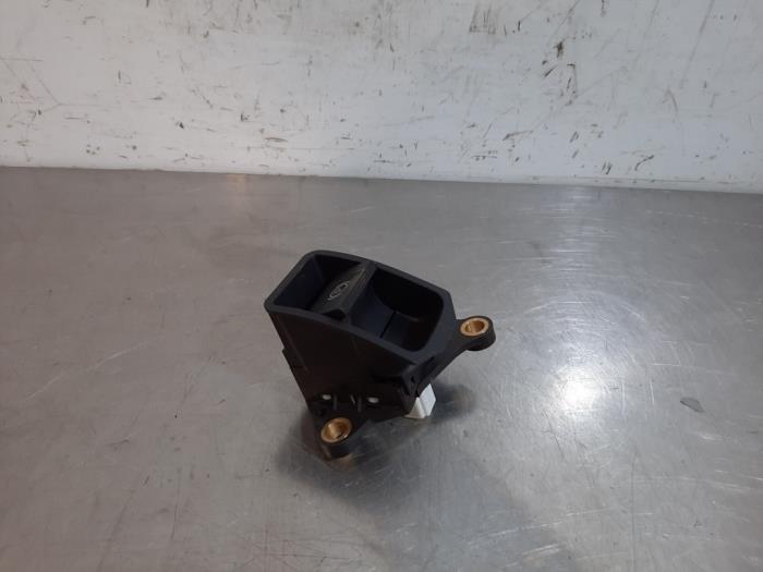 Interruptor do travão de mão Toyota Avensis