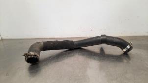 Gebruikte Intercooler Slang Ford Fiesta 7 1.0 EcoBoost 12V 140 Prijs € 54,45 Inclusief btw aangeboden door Autohandel Didier