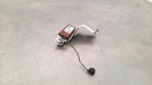 Gebruikte Antenne Landrover Defender II 110 3.0 D200 MHEV Prijs € 24,20 Inclusief btw aangeboden door Autohandel Didier