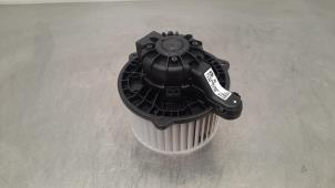 Gebruikte Kachel Ventilatiemotor Hyundai i30 Wagon (PDEF5) 1.0 T-GDI 12V Prijs € 66,55 Inclusief btw aangeboden door Autohandel Didier