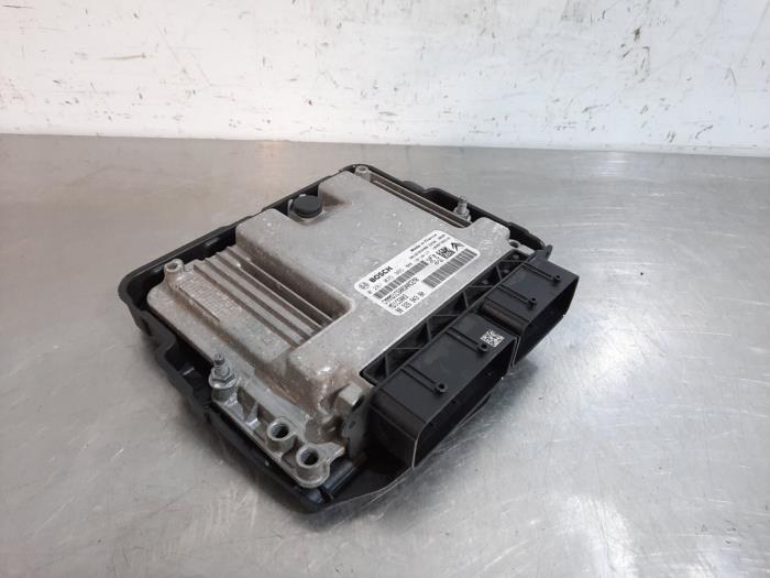 Ordinateur gestion moteur Peugeot 208