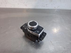 Gebruikte Schakelaar boordcomputer Mercedes A (W176) 1.6 A-160 16V Prijs € 66,55 Inclusief btw aangeboden door Autohandel Didier