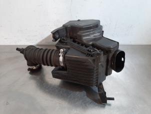 Gebruikte Luchtfilterhuis Renault Twingo III (AH) 1.0 SCe 75 12V Prijs € 42,35 Inclusief btw aangeboden door Autohandel Didier
