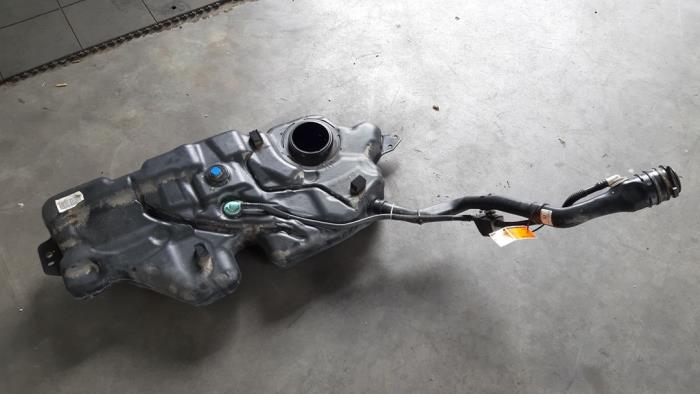 Réservoir de carburant Renault Clio