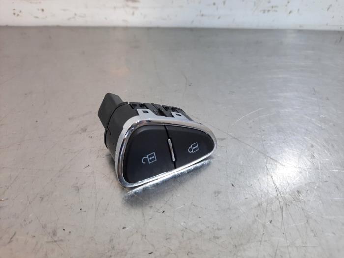 Central locking switch Opel Corsa