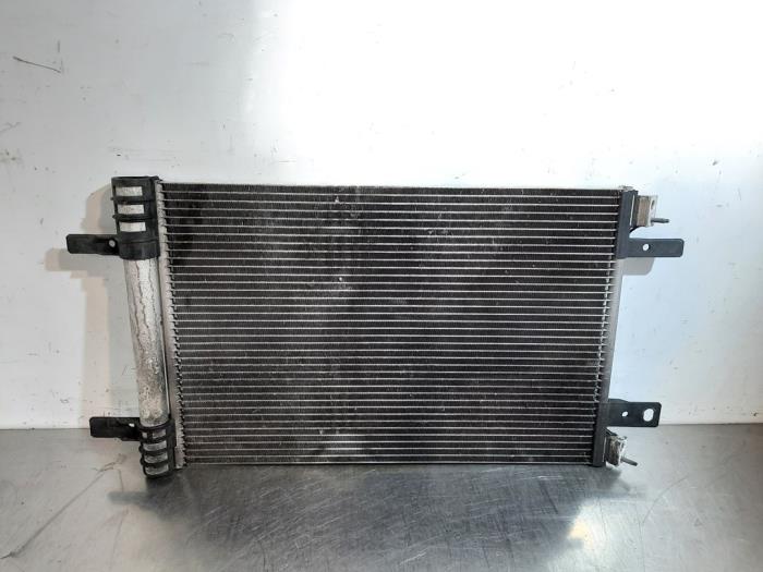 Airco Condensor van een Peugeot 308 SW (L4/L9/LC/LJ/LR) 1.5 BlueHDi 130 2020