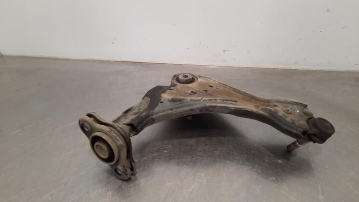 Front wishbone, right Mercedes Vito