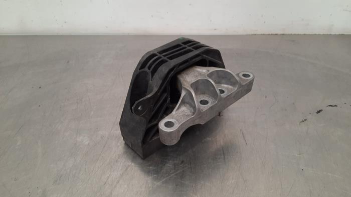 Engine mount Opel Corsa