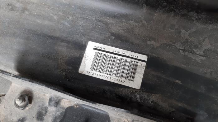 Adblue tank van een Mercedes-Benz Vito (447.6) 2.2 114 CDI 16V 2019