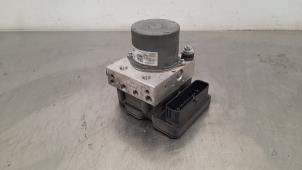 Gebruikte ABS Pomp DS Automobiles DS 7 Crossback 2.0 BlueHDi 180 Prijs € 266,20 Inclusief btw aangeboden door Autohandel Didier