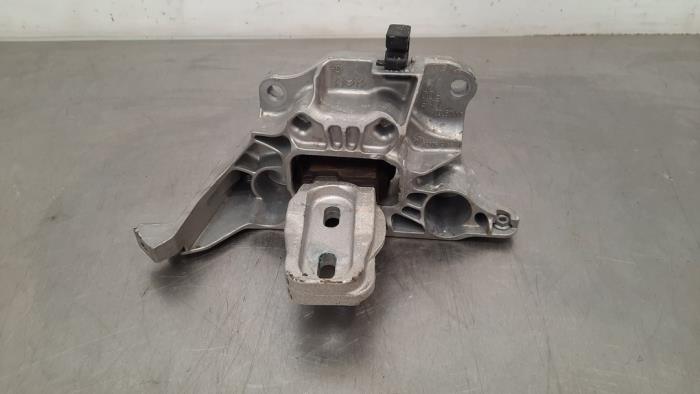 Engine mount Peugeot 2008