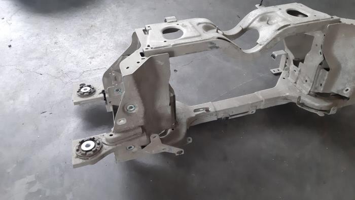 Subframe van een Citroën C5 Aircross (A4/AC/AJ/AR) 1.6 Hybrid 225 16V 2021