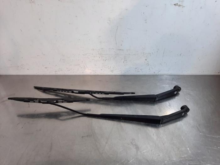 Braccio del tergicristallo anteriore Suzuki Celerio