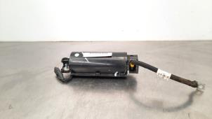 Gebruikte Start/stop condensator Opel Vivaro 2.0 CDTI 177 Prijs € 133,10 Inclusief btw aangeboden door Autohandel Didier