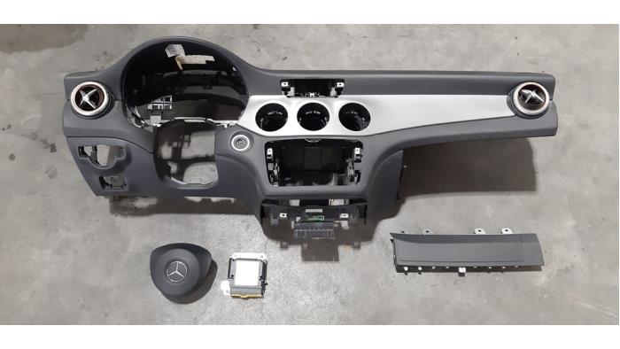 Airbag set + dashboard Mercedes GLA-Klasse