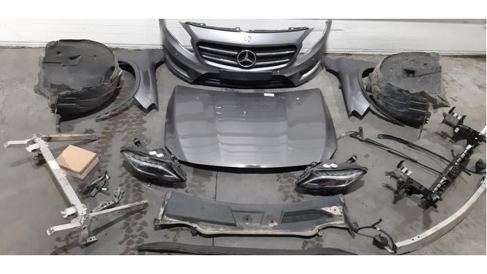 Vorderfront komplett Mercedes GLA-Klasse
