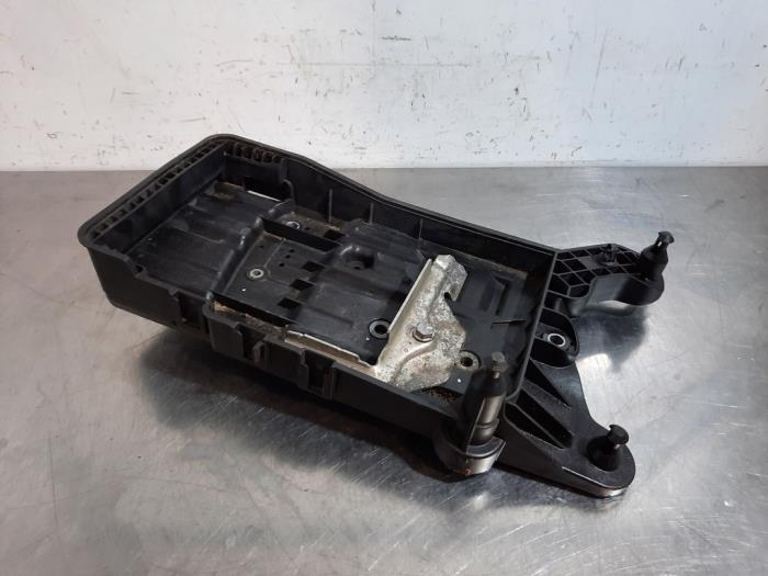 Battery box Volkswagen Tiguan