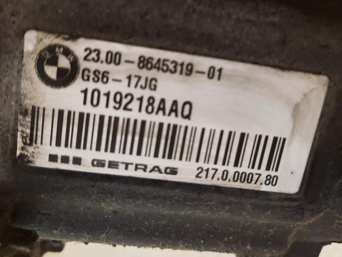 Versnellingsbak van een BMW 1 serie (F20) 116d 1.5 12V TwinPower 2015