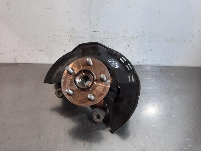 Fusee links-voor Toyota Yaris