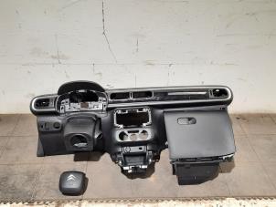 Gebruikte Airbag set + dashboard Citroen C3 (SX/SW) 1.2 Vti 12V PureTech Prijs € 1.149,50 Inclusief btw aangeboden door Autohandel Didier