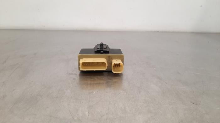 Glow plug relay Peugeot 508