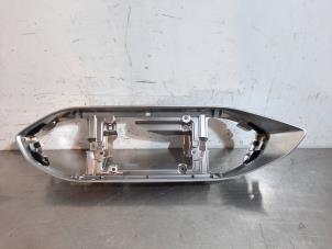 Gebruikte Dashboard deel Peugeot 308 (L3/L8/LB/LH/LP) 1.2 12V e-THP PureTech 130 Prijs € 36,30 Inclusief btw aangeboden door Autohandel Didier