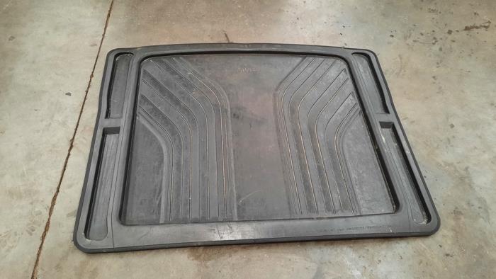 Coffre tapis BMW 2-Série