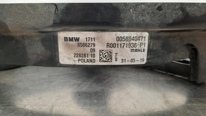 Koelvin van een BMW 2 serie Gran Tourer (F46) 216d 1.5 TwinPower Turbo 12V 2019