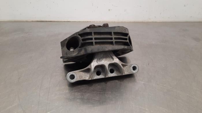 Engine mount Opel Corsa