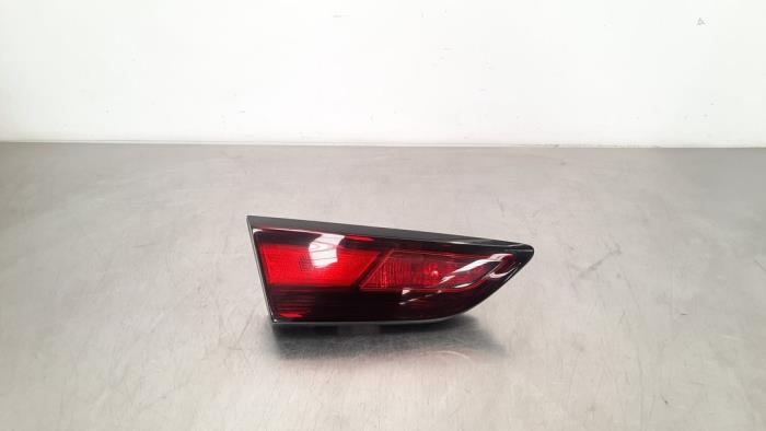 Vasen takavalo Opel Astra