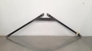 Gebruikte Frontdeel steun BMW 4 serie (F32) 435i xDrive 3.0 24V Prijs € 30,25 Inclusief btw aangeboden door Autohandel Didier