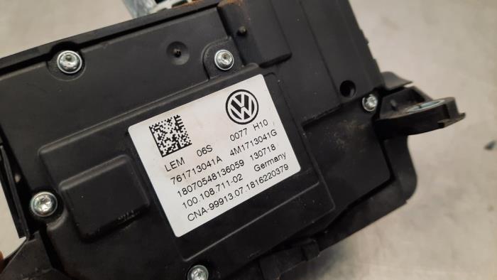 Versnellingspook van een Volkswagen Touareg 3.0 TDI 231 V6 24V 2019