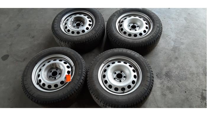 Set of wheels + tyres Opel Vivaro
