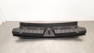 Gebruikte Afdekking slotvanger achter BMW 4 serie (F32) 435i xDrive 3.0 24V Prijs € 66,55 Inclusief btw aangeboden door Autohandel Didier