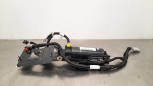 Gebruikte Start/stop condensator Opel Vivaro 2.0 Diesel 145 Prijs € 332,75 Inclusief btw aangeboden door Autohandel Didier