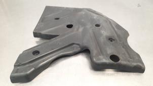 Gebruikte Beschermplaat bodem Mercedes GLE (V167) 350de 2.0 Turbo 16V 4-Matic Prijs € 48,40 Inclusief btw aangeboden door Autohandel Didier