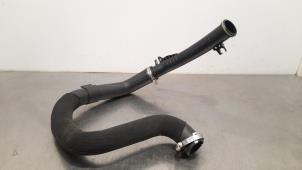 Gebruikte Intercooler Slang Peugeot 308 (F3/FB/FH/FM/FP) 1.2 12V PureTech 110 Prijs € 42,35 Inclusief btw aangeboden door Autohandel Didier