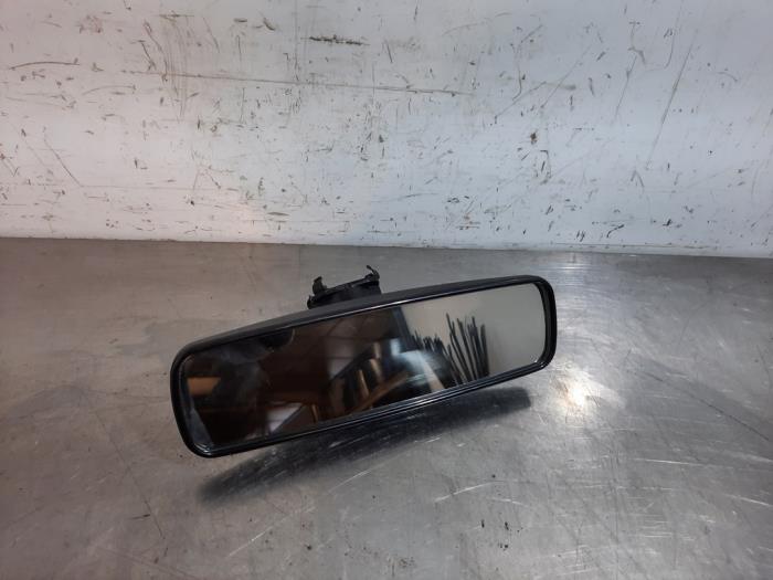 Spiegel binnen van een Citroën C3 (SX/SW) 1.2 Vti 12V PureTech 2018