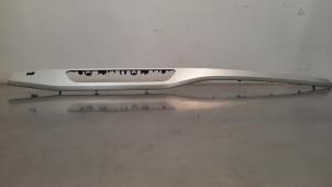 Gebruikte Dashboard sierlijst Audi A5 Sportback (F5A/F5F) 2.0 40 TFSI Mild Hybrid 16V Prijs € 66,55 Inclusief btw aangeboden door Autohandel Didier