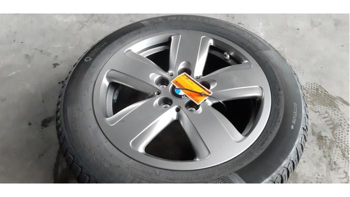 Jante + pneu d&#039;hiver BMW 1-Série