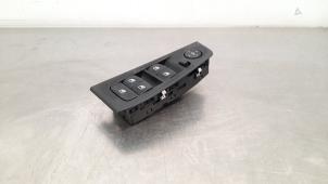 Gebruikte Schakelblok ruiten BMW 1 serie (F40) 116d 1.5 12V TwinPower Prijs € 96,80 Inclusief btw aangeboden door Autohandel Didier