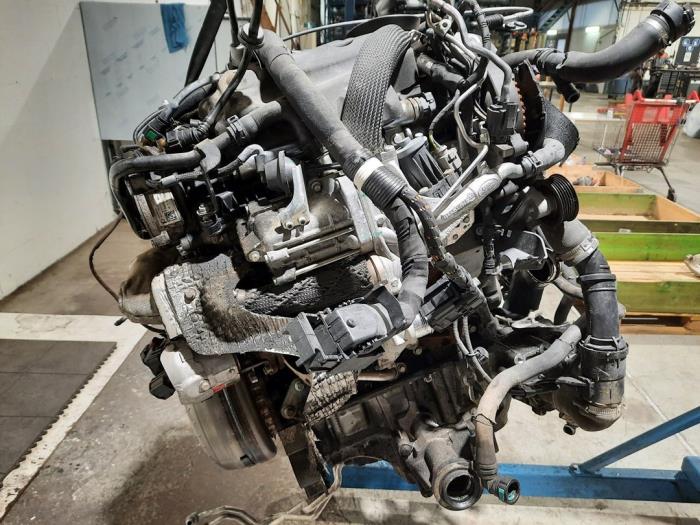 Motor van een Jaguar F-Pace 3.0 D 24V AWD 2017