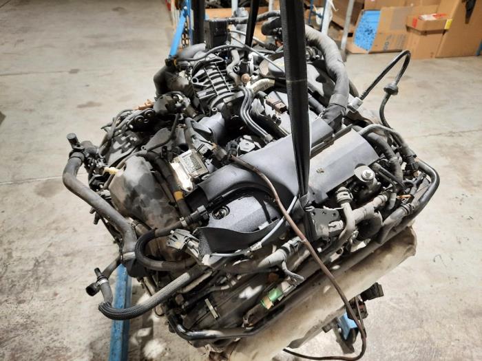 Motor van een Jaguar F-Pace 3.0 D 24V AWD 2017