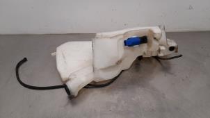 Gebruikte Ruitensproeiertank voor Landrover Range Rover Velar (LY) 2.0 D180 AWD Prijs € 36,30 Inclusief btw aangeboden door Autohandel Didier