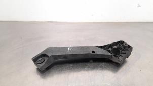 Gebruikte Frontdeel steun Opel Vivaro 1.6 CDTi BiTurbo Prijs € 18,15 Inclusief btw aangeboden door Autohandel Didier