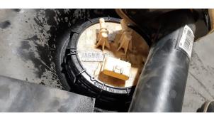 Gebruikte Tank element Pomp Renault Master III (FV) 2.3 dCi 145 16V FWD Prijs € 133,10 Inclusief btw aangeboden door Autohandel Didier