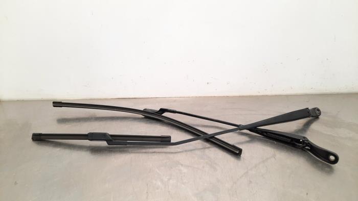 Wiper arm set Peugeot 208