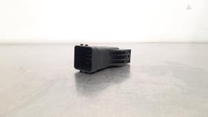 Gebruikte Gloeirelais Iveco New Daily VI 33S16, 35C16, 35S16 Prijs € 36,30 Inclusief btw aangeboden door Autohandel Didier