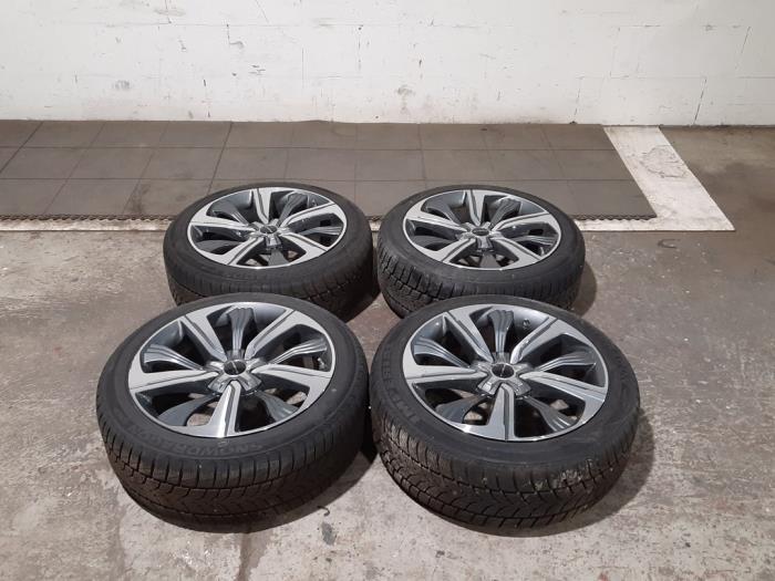 Set of wheels + winter tyres MG Marvel R