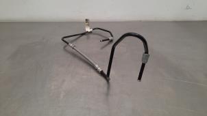 Gebruikte Oliedruk Leiding Tesla Model Y (5YJY) Long Range,Performance Prijs € 36,30 Inclusief btw aangeboden door Autohandel Didier